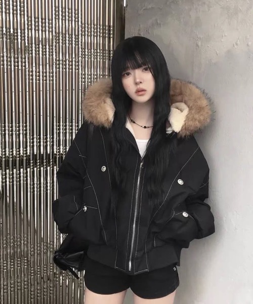 LAMPOON(ランプーン)の「フェイクファーフードブルゾン(ブルゾン・レディース・グレー/ブラック・SMALL/MEDIUM/LARGE/X-LARGE)」の18枚目の写真