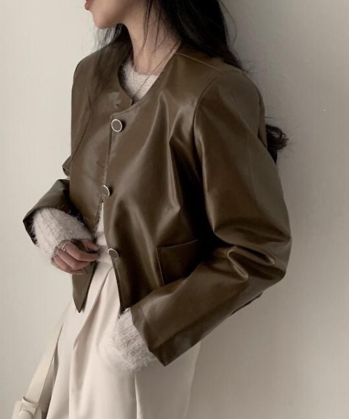 YUGA(ユーガ)の「YUGA_YGMC Korean-style Faux leather cropped jacket(ノーカラージャケット・レディース・ブラウン/ブラック・FREE)」の18枚目の写真