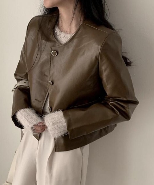 YUGA(ユーガ)の「YUGA_YGMC Korean-style Faux leather cropped jacket(ノーカラージャケット・レディース・ブラウン/ブラック・FREE)」の19枚目の写真