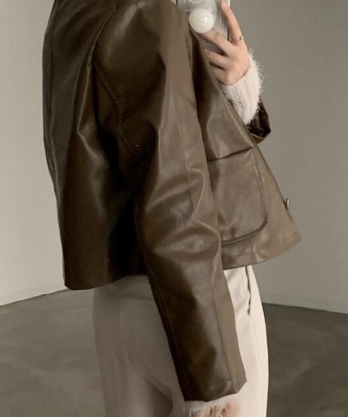 YUGA(ユーガ)の「YUGA_YGMC Korean-style Faux leather cropped jacket(ノーカラージャケット・レディース・ブラウン/ブラック・FREE)」の12枚目の写真