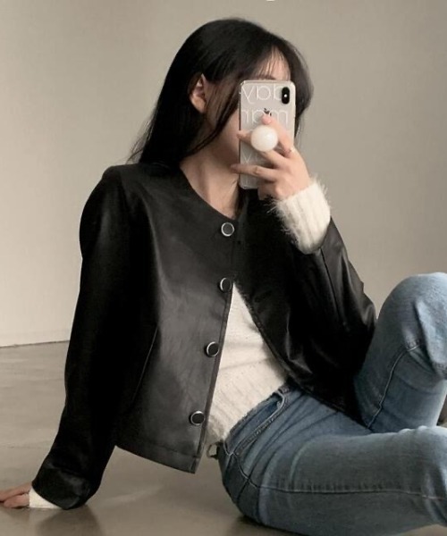 YUGA(ユーガ)の「YUGA_YGMC Korean-style Faux leather cropped jacket(ノーカラージャケット・レディース・ブラウン/ブラック・FREE)」の20枚目の写真