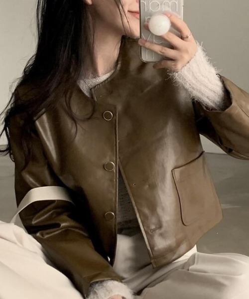 YUGA(ユーガ)の「YUGA_YGMC Korean-style Faux leather cropped jacket(ノーカラージャケット・レディース・ブラウン/ブラック・FREE)」の14枚目の写真