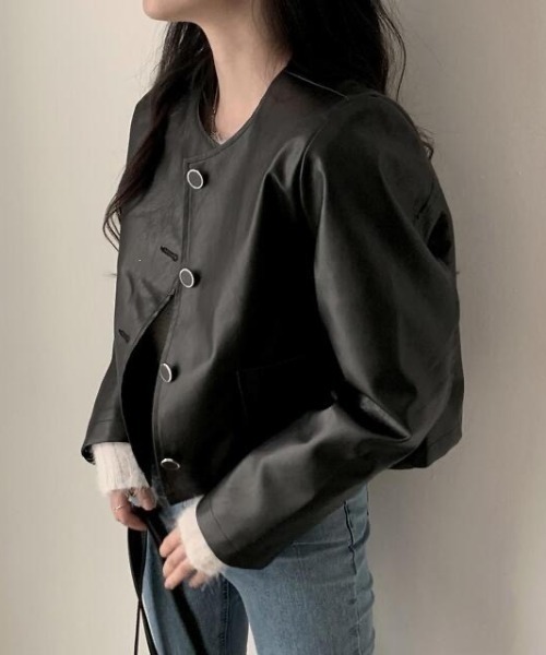YUGA(ユーガ)の「YUGA_YGMC Korean-style Faux leather cropped jacket(ノーカラージャケット・レディース・ブラウン/ブラック・FREE)」の22枚目の写真