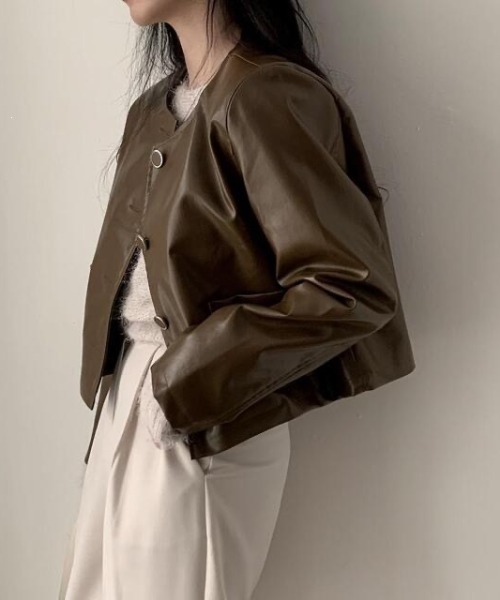 YUGA(ユーガ)の「YUGA_YGMC Korean-style Faux leather cropped jacket(ノーカラージャケット・レディース・ブラウン/ブラック・FREE)」の16枚目の写真