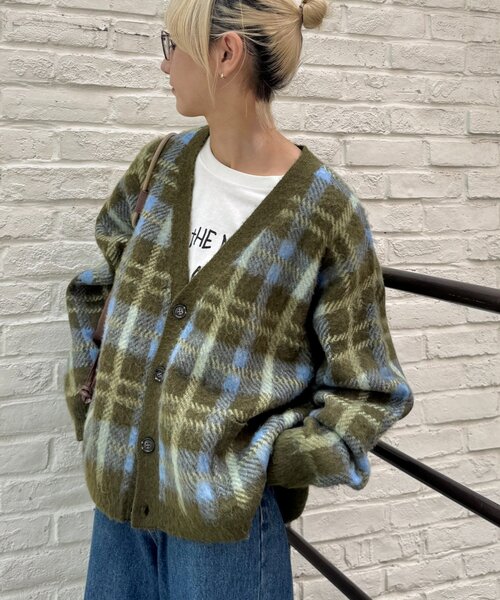 CIAOPANIC TYPY(チャオパニックティピー)の「【ZOZO限定】【UNISEX】シャギーチェックニットカーディガン(カーディガン/ボレロ・レディース・ブラック/グレー/ブルー/グリーン・MEDIUM/LARGE)」の3枚目の写真
