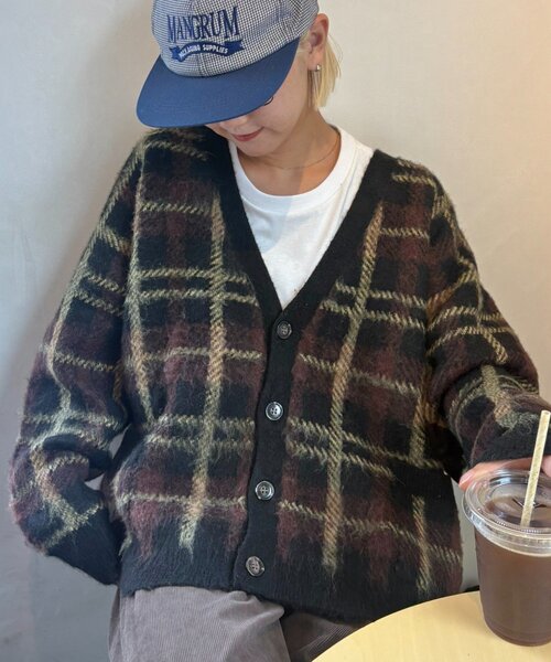 CIAOPANIC TYPY(チャオパニックティピー)の「【ZOZO限定】【UNISEX】シャギーチェックニットカーディガン(カーディガン/ボレロ・レディース・ブラック/グレー/ブルー/グリーン・MEDIUM/LARGE)」の2枚目の写真