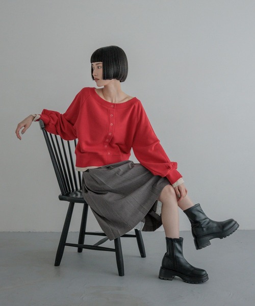 LOWRYS FARM(ローリーズファーム)の「ウラケオフショルレイヤードLS 1074061(Tシャツ/カットソー・レディース・レッド/グレー/ブラック/アイボリー・FREE)」の5枚目の写真