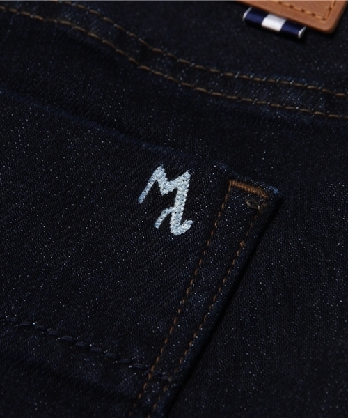 Moname(モナーム)の「【Moname(41161004)】CHARLOTTE TIGHT TAPERED(デニムパンツ・レディース・ネイビー・9号/7号/11号)」の6枚目の写真