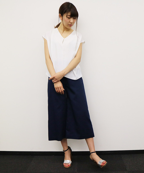 N.(N. Natural Beauty Basic)(エヌエヌナチュラルビューティーベーシック)の「タックドレープブラウス(シャツ/ブラウス・レディース・ホワイト/ブラック/グレー/ブラウン・MEDIUM)」の16枚目の写真