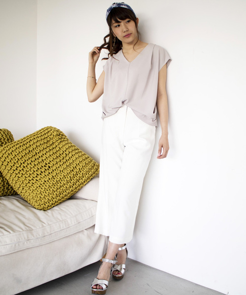 N.(N. Natural Beauty Basic)(エヌエヌナチュラルビューティーベーシック)の「タックドレープブラウス(シャツ/ブラウス・レディース・ホワイト/ブラック/グレー/ブラウン・MEDIUM)」の6枚目の写真