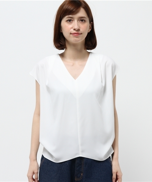 N.(N. Natural Beauty Basic)(エヌエヌナチュラルビューティーベーシック)の「タックドレープブラウス(シャツ/ブラウス・レディース・ホワイト/ブラック/グレー/ブラウン・MEDIUM)」の11枚目の写真