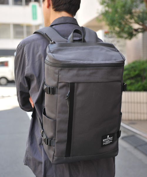 MAKAVELIC(マキャベリック)の「MAKAVELICマキャベリック CHASE RECTANGLE DAYPACK(バックパック/リュック・メンズ・ブラック/ダークネイビー/ダークグレー・FREE)」の3枚目の写真
