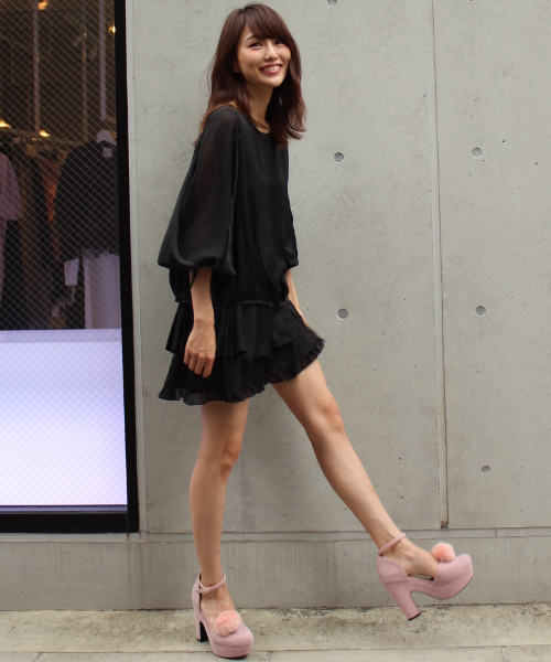 MICOAMERI（ミコアメリ）の「パフスリーブブラウス（シャツ/ブラウス・レディース・ネイビー/ブラック/グレー・FREE）」の7枚目の写真