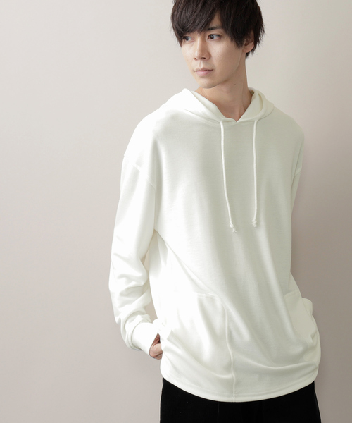 MONO-MART（モノマート）の「オーバーサイジング サイドスリットヘムライン/プルオーバーパーカー（パーカー・メンズ・杢グレー/ベージュ/ホワイト/ブラック/オリーブ/ネイビー/ワイン/ライトブラウン/スモークピンク/チャコール/キナリ/ダークブラウン/マスタード/ピンク系その他・M/L）」の2枚目の写真