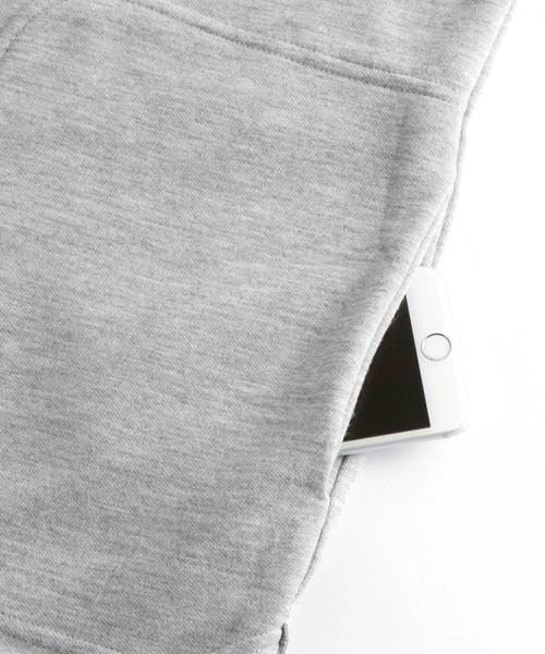 MONO-MART（モノマート）の「オーバーサイジング サイドスリットヘムライン/プルオーバーパーカー（パーカー・メンズ・杢グレー/ベージュ/ホワイト/ブラック/オリーブ/ネイビー/ワイン/ライトブラウン/スモークピンク/チャコール/キナリ/ダークブラウン/マスタード/ピンク系その他・M/L）」の16枚目の写真