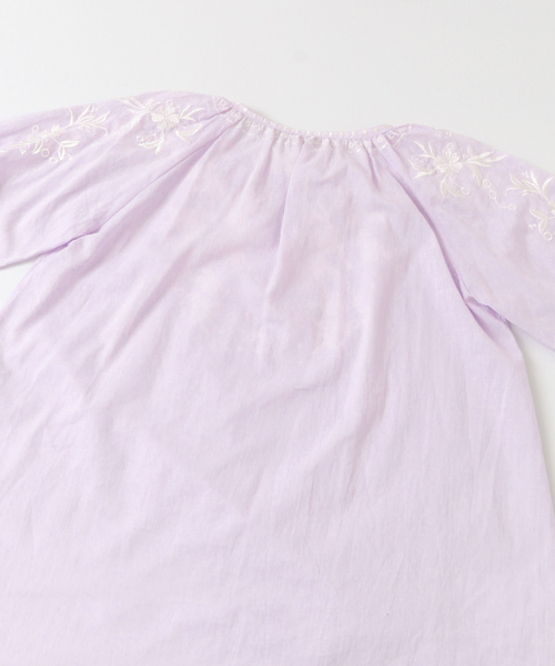 URBAN RESEARCH - 今季URBAN RESEARCH URフラワー刺繍ブラウス LILAC×WHT 今季URBAN RESEARCH URフラワー刺繍ブラウス LILAC×WHT
