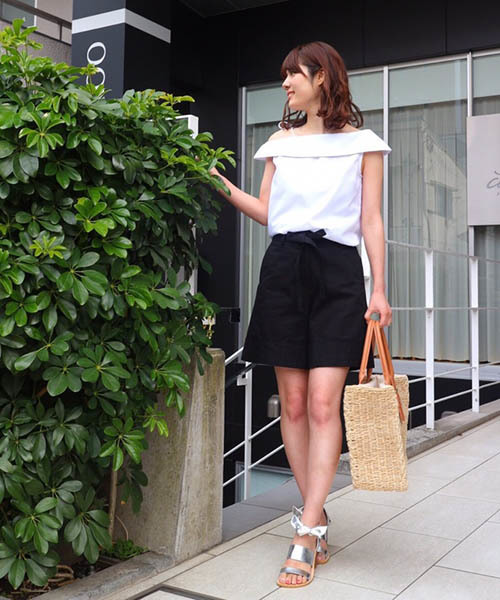 MERCURYDUO（マーキュリーデュオ）の「ウエストリボン付チノショートパンツ（チノパンツ・レディース・ベージュ/ブラック/マスタード・FREE）」の17枚目の写真