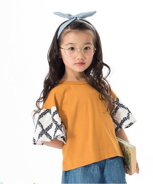 apres les cours（アプレレクール）の「フラワーチェック袖切替Ｔシャツ（Tシャツ/カットソー・キッズ・マスタード/ネイビー/オフホワイト・130/110/90/140/80/100/120）」の3枚目の写真
