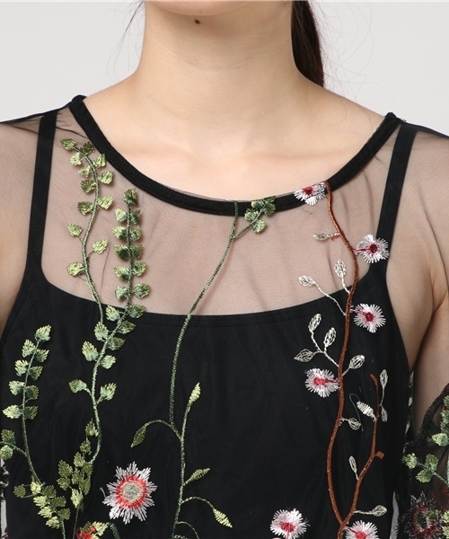 laboratory work（ラボラトリーワーク）の「ボタニカル刺繍チュールワンピース（ワンピース・レディース・その他3/ブラック系その他・MEDIUM）」の3枚目の写真