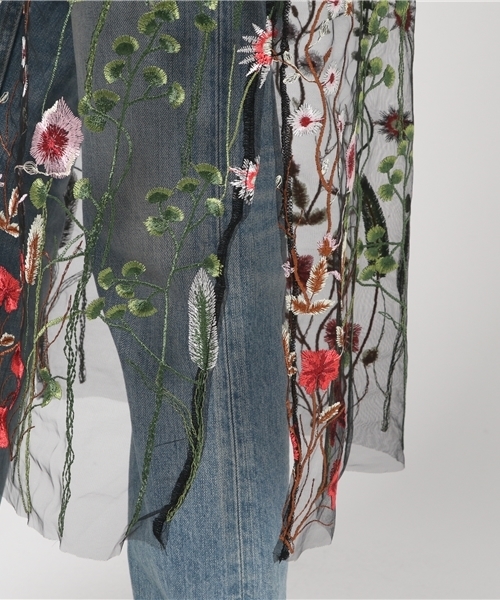 laboratory work（ラボラトリーワーク）の「ボタニカル刺繍チュールワンピース（ワンピース・レディース・その他3/ブラック系その他・MEDIUM）」の5枚目の写真