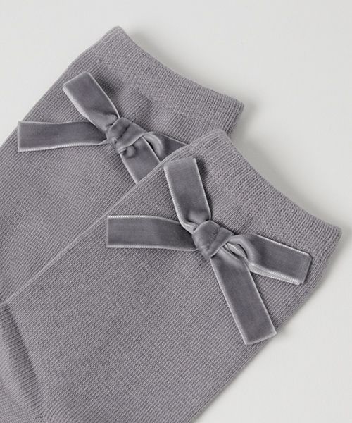 WEGO(ウィゴー)の「WEGO/ダスティカラーベロアリボンソックス(ソックス/靴下・レディース・グレー/ピンク/パープル・FREE)」の4枚目の写真