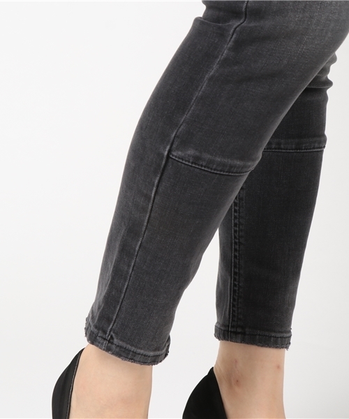 ALLSAINTS(オールセインツ)の「BIKER CROPPED JEANS(デニムパンツ・レディース・ダークグレー・25inch/29inch/30inch/26inch/27inch/28inch)」の11枚目の写真