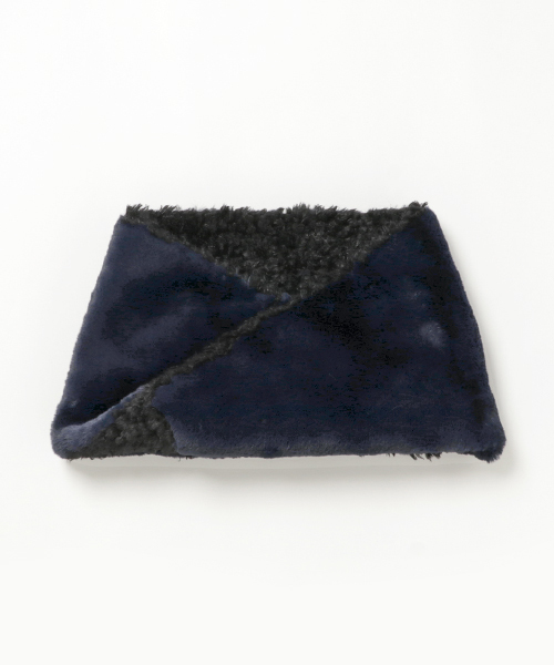 LBC（エルビーシー）の「フェイクファーxボアスヌード（ストール/ショール・レディース・グレー/ネイビー/ベージュ・FREE）」の4枚目の写真