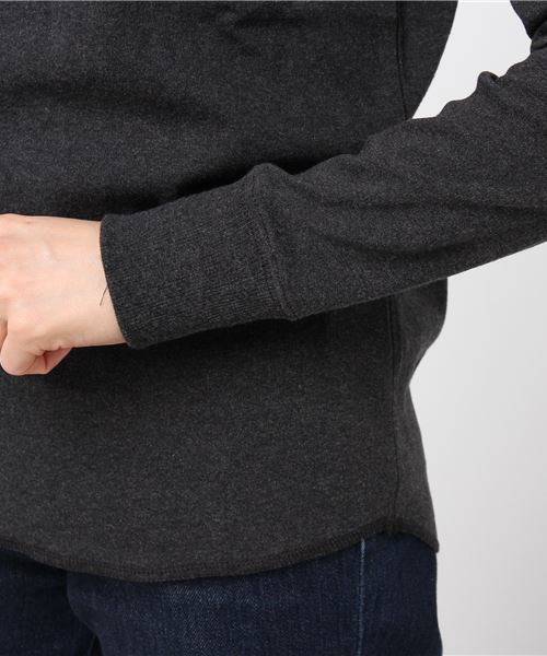 niko and...(ニコアンド)の「CPU起毛スムースユルVプルオーバー(Tシャツ/カットソー・レディース・ホワイト/グレー/ライトグリーン/チャコール/ピンク・MEDIUM/LARGE)」の6枚目の写真