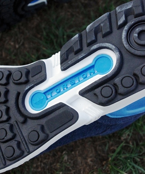 adidas Originals（アディダスオリジナルス）の「adidas <ZX8000