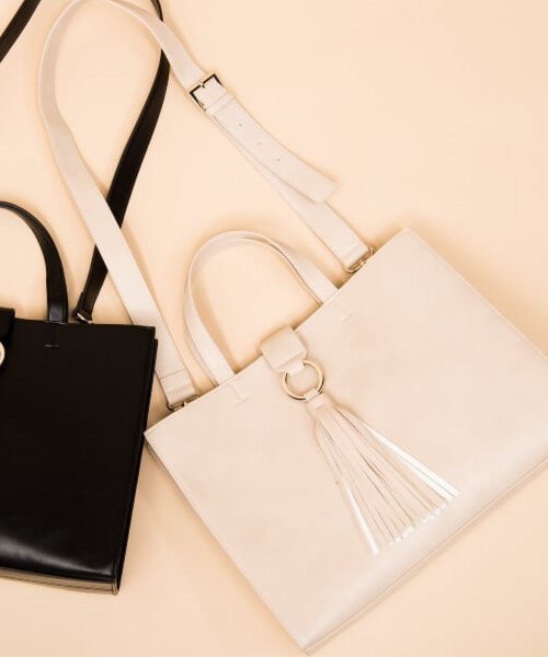 Egoist エゴイスト の リングタッセルフェイクレザートートバッグ トートバッグ Wear