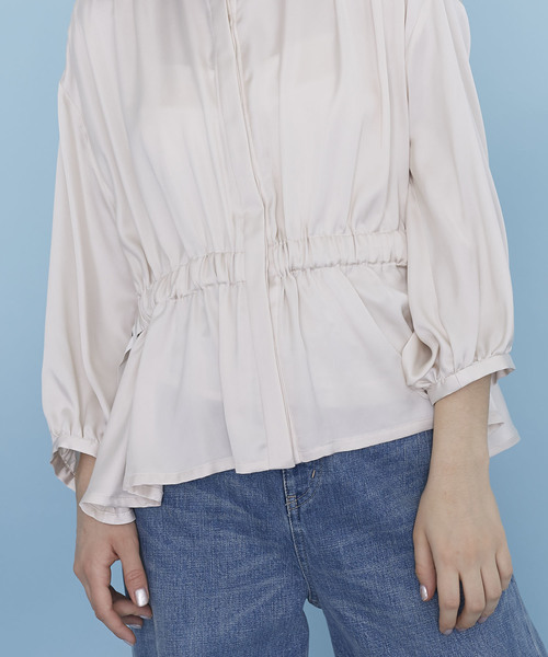 UNITED TOKYO（ユナイテッドトウキョウ）の「フィブリルサテンブラウス（シャツ/ブラウス・レディース・ホワイト/ブラック/ベージュ・1）」の9枚目の写真