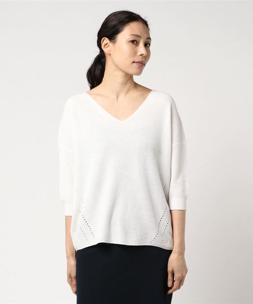 AZUL by moussy（アズールバイマウジー）の「ワッフル編み7分袖Vネックニットプルオーバー（ニット/セーター・レディース・オフホワイト/ライトブルー/イエロー・MEDIUM/SMALL）」の2枚目の写真