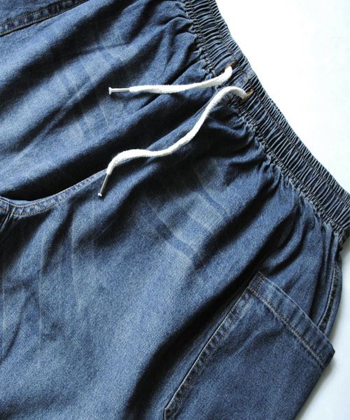 BEATJIVE（ビートジャイブ）の「ユーズド加工 ポケット付きハーフパンツ　カーゴタイプ デニム（カーゴパンツ・レディース・ライトブルー/インディゴブルー・FREE）」の9枚目の写真