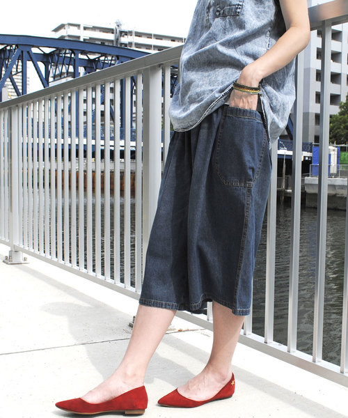 BEATJIVE（ビートジャイブ）の「ユーズド加工 ポケット付きハーフパンツ　カーゴタイプ デニム（カーゴパンツ・レディース・ライトブルー/インディゴブルー・FREE）」の14枚目の写真