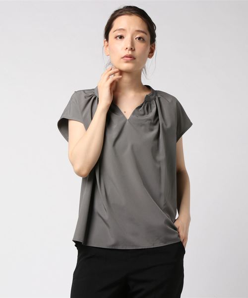 TRUDEA(トルディア)の「フィブリルサテンスキッパー(シャツ/ブラウス・レディース・ホワイト/ベージュ/ネイビー/ブラウン/グリーン・MEDIUM/LARGE)」の3枚目の写真