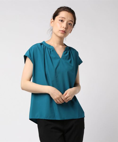 TRUDEA(トルディア)の「フィブリルサテンスキッパー(シャツ/ブラウス・レディース・ホワイト/ベージュ/ネイビー/ブラウン/グリーン・MEDIUM/LARGE)」の1枚目の写真