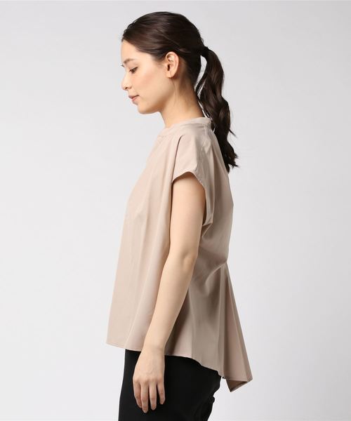 TRUDEA(トルディア)の「フィブリルサテンスキッパー(シャツ/ブラウス・レディース・ホワイト/ベージュ/ネイビー/ブラウン/グリーン・MEDIUM/LARGE)」の7枚目の写真