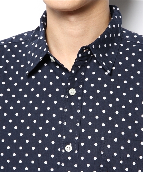 WEGO（ウィゴー）の「WEGO/ドットシャツ（シャツ/ブラウス・メンズ・ホワイト/ネイビー・MEDIUM/LARGE）」の6枚目の写真