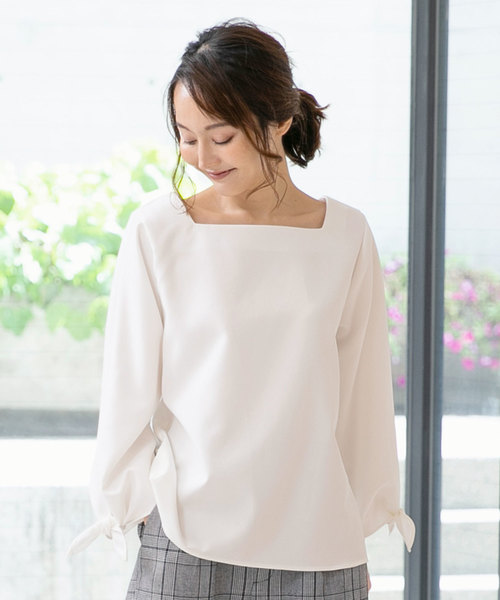 KOBE LETTUCE(コウベレタス)の「ウォッシャブルカットジョーゼットTブラウス(シャツ/ブラウス・レディース・ブラック/ネイビー/オフホワイト/ブルー/ボルドー/モカ/ピンク系その他3/ピンク系その他4/レッド系その他2/レッド系その他3/ブルー系その他2/ブルー系その他3/ブルー系その他4/ブルー系その他5/ブルー系その他6/ピンク系その他2/ホワイト系その他2/ホワイト系その他3/ブラック系その他2/ブラック系その他3/ブラウン系その他2/ブラウン系その他3/ホワイト系その他/ブラック系その他/ブラウン系その他/ブルー系その他/ピンク系その他/レッド系その他/ライトグレー/グレー系その他2/グレー系その他3/ブラウン系その他4/ブラウン系その他5/ブラウン系その他6/ブラウン系その他7/グレー系その他/ベージュ系その他4/オレンジ系その他3/パープル系その他4/グリーン系その他3/ブルー系その他7/ホワイト系その他4/その他/ブラック系その他4/オレンジ系その他/グリーン系その他/パープル系その他2/ベージュ系その他2/パープル系その他3/グリーン系その他2/その他1/ホワイト系その他5/ベージュ系その他3/オレンジ系その他2/その他2/ブラック系その他5/ベージュ系その他/オレンジ/パープル系その他/ミント/グレー系その他6/レッド系その他6/グリーン系その他7/その他8/その他9/ピンク系その他7/ブラック系その他6/グレー系その他5/グリーン系その他6/その他3/その他4/ピンク系その他5/レッド系その他5/グレー系その他4/グリーン系その他5/ホワイト系その他6/その他5/その他6/その他7/ピンク系その他6/レッド系その他4/ライトブルー/グリーン系その他4/パープル系その他5/その他10/その他11/サンドベージュ/その他13/ホワイト系その他7/その他12/その他16/その他14/その他15/その他22/その他24/グリーン/ブラック系その他7/グレー系その他7/その他18/その他20/その他21/その他23/その他25/その他27/その他17/その他19/ライトオレンジ系/ライトオレンジ系2/その他26/ライトオレンジ系3/グレー系2/ピンク系/モスグリーン/ピンク系1/ブラック系/ブラウン系/ブラウン系1/グリーン系/グレー系/ホワイト系/ホワイト系2/ブラック系1/グレー系1/グリーン系1/イエロー系/イエロー系1/ブルー系1/ライトグレー系1/ライトグレー系2/ブルー系2/ブルー系3/イエロー系2・1/3/4/2/5/6/7/8/9/#2/#10/10/#9)」の5枚目の写真