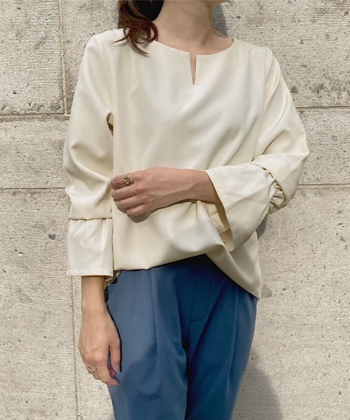 KOBE LETTUCE(コウベレタス)の「ウォッシャブルカットジョーゼットTブラウス(シャツ/ブラウス・レディース・ブラック/ネイビー/オフホワイト/ブルー/ボルドー/モカ/ピンク系その他3/ピンク系その他4/レッド系その他2/レッド系その他3/ブルー系その他2/ブルー系その他3/ブルー系その他4/ブルー系その他5/ブルー系その他6/ピンク系その他2/ホワイト系その他2/ホワイト系その他3/ブラック系その他2/ブラック系その他3/ブラウン系その他2/ブラウン系その他3/ホワイト系その他/ブラック系その他/ブラウン系その他/ブルー系その他/ピンク系その他/レッド系その他/ライトグレー/グレー系その他2/グレー系その他3/ブラウン系その他4/ブラウン系その他5/ブラウン系その他6/ブラウン系その他7/グレー系その他/ベージュ系その他4/オレンジ系その他3/パープル系その他4/グリーン系その他3/ブルー系その他7/ホワイト系その他4/その他/ブラック系その他4/オレンジ系その他/グリーン系その他/パープル系その他2/ベージュ系その他2/パープル系その他3/グリーン系その他2/その他1/ホワイト系その他5/ベージュ系その他3/オレンジ系その他2/その他2/ブラック系その他5/ベージュ系その他/オレンジ/パープル系その他/ミント/グレー系その他6/レッド系その他6/グリーン系その他7/その他8/その他9/ピンク系その他7/ブラック系その他6/グレー系その他5/グリーン系その他6/その他3/その他4/ピンク系その他5/レッド系その他5/グレー系その他4/グリーン系その他5/ホワイト系その他6/その他5/その他6/その他7/ピンク系その他6/レッド系その他4/ライトブルー/グリーン系その他4/パープル系その他5/その他10/その他11/サンドベージュ/その他13/ホワイト系その他7/その他12/その他16/その他14/その他15/その他22/その他24/グリーン/ブラック系その他7/グレー系その他7/その他18/その他20/その他21/その他23/その他25/その他27/その他17/その他19/ライトオレンジ系/ライトオレンジ系2/その他26/ライトオレンジ系3/グレー系2/ピンク系/モスグリーン/ピンク系1/ブラック系/ブラウン系/ブラウン系1/グリーン系/グレー系/ホワイト系/ホワイト系2/ブラック系1/グレー系1/グリーン系1/イエロー系/イエロー系1/ブルー系1/ライトグレー系1/ライトグレー系2/ブルー系2/ブルー系3/イエロー系2・1/3/4/2/5/6/7/8/9/#2/#10/10/#9)」の9枚目の写真