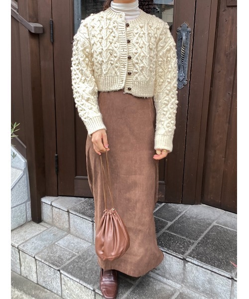 ISOOK（アイスー）の「Popcorn ミニマルウールニットカーディガン 