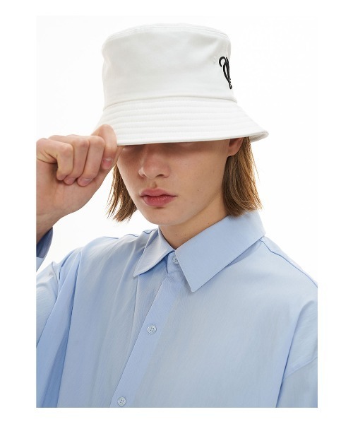 OY（オーワイ）の「バックボタンデザインシャツ（シャツ/ブラウス・メンズ・ホワイト/ライトブルー/ブラック・FREE）」の18枚目の写真