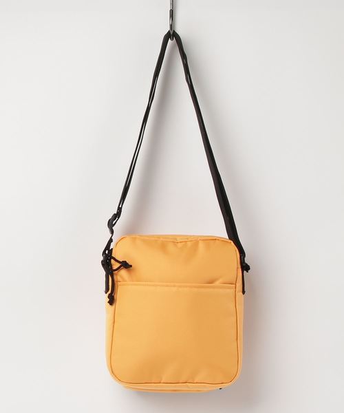 Carhartt（カーハート）の「CARHARTT／カーハート ショルダーバックDELTA STRAP BAG　I02754009G0020S（ショルダーバッグ・メンズ・オレンジ・ONE SIZE）」の4枚目の写真