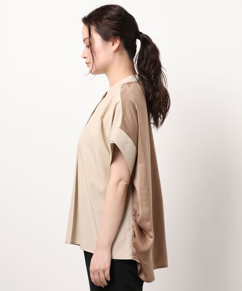 INTERPLANET（インタープラネット）の「麻調合繊前後異素材切替シャツ（シャツ/ブラウス・レディース・ベージュ/ネイビー/サックスブルー・FREE）」の4枚目の写真