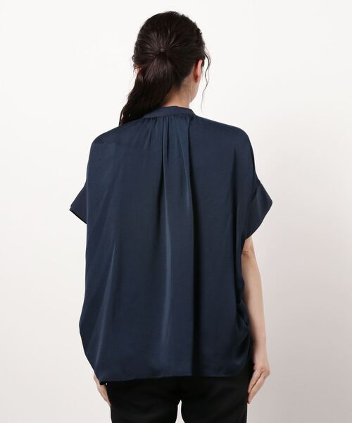 INTERPLANET（インタープラネット）の「麻調合繊前後異素材切替シャツ（シャツ/ブラウス・レディース・ベージュ/ネイビー/サックスブルー・FREE）」の7枚目の写真