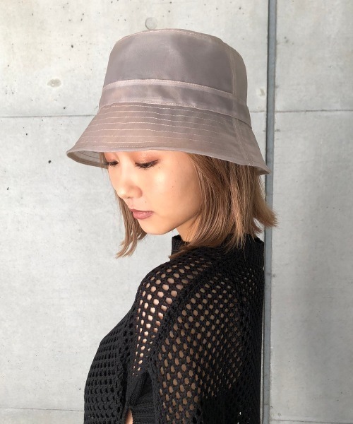ENVYM（アンビー）の「シアーバケットハット（ハット・レディース・ホワイト/ブラック/ベージュ・FREE）」の3枚目の写真