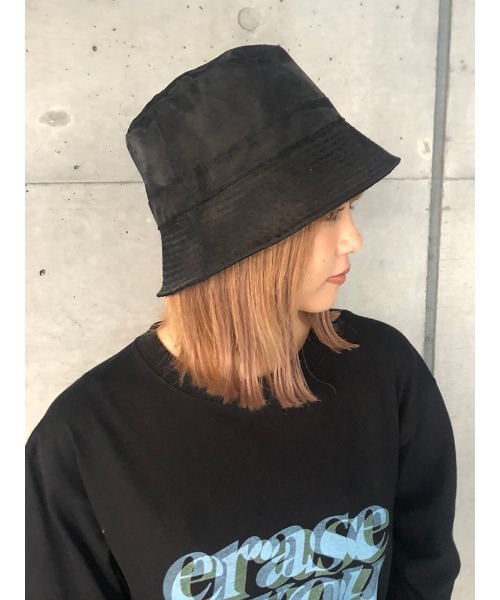 ENVYM（アンビー）の「シアーバケットハット（ハット・レディース・ホワイト/ブラック/ベージュ・FREE）」の2枚目の写真