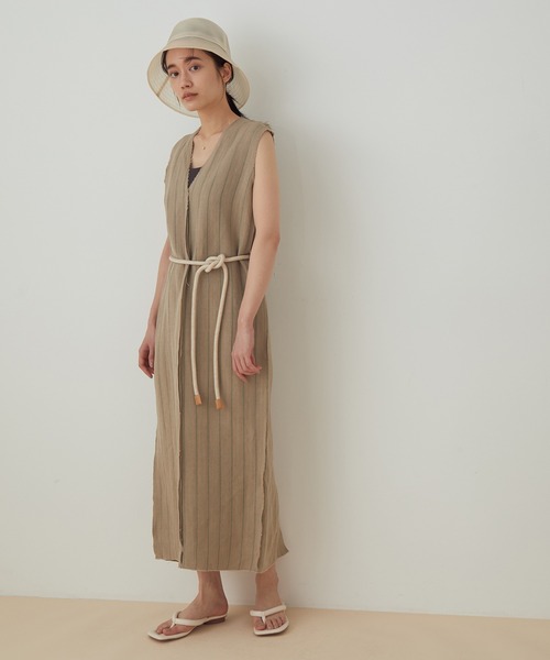 ADAM ET ROPE'(アダムエロペ)の「チューブストラップビーチサンダル(サンダル・レディース・ブラック/オフホワイト/イエロー・23.0cm/23.5cm/24.0cm/24.5cm)」の4枚目の写真