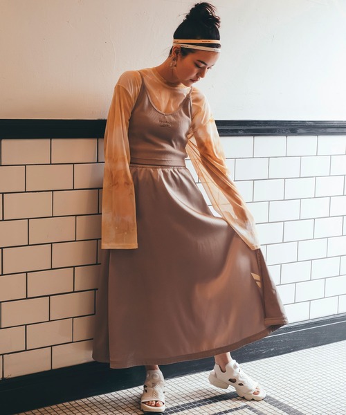 Reebok（リーボック）の「クラシックス スカート / Classics Skirt（スカート・レディース・ブラック/ライトグレー・MEDIUM/SMALL/LARGE/X-LARGE）」の3枚目の写真