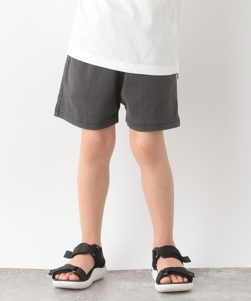 GLOBAL WORK（グローバルワーク）の「【キッズ】デニムカットショーツ/940171（その他パンツ・キッズ・ライトブルー/ネイビー/ブラック・160cm/110cm/150cm/130cm/140cm/100cm/120cm）」の2枚目の写真